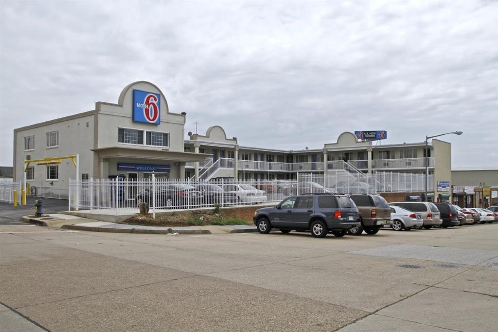 Motel 6-Washington, Dc - Convention Center Экстерьер фото